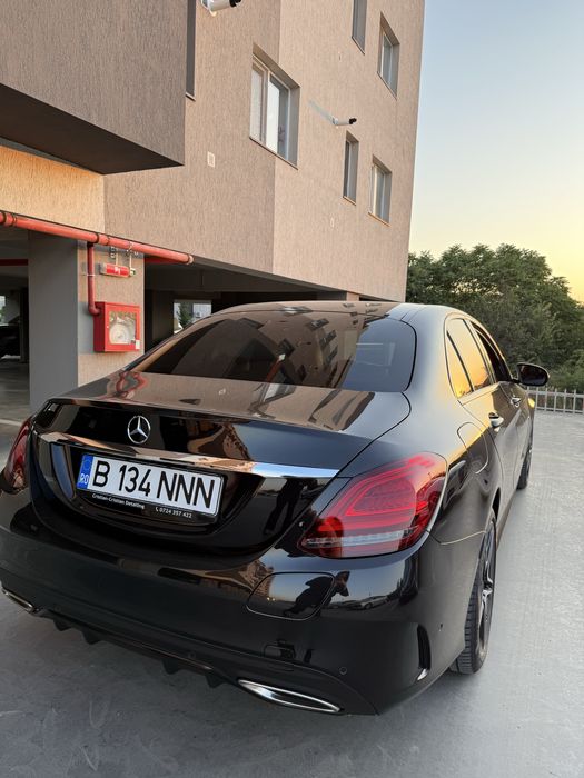 Vând Mercedes C300 Hybrid 4matic