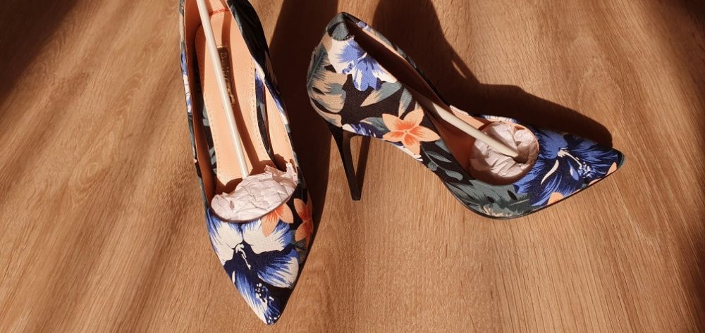 Промоция!!Обувки на цветя