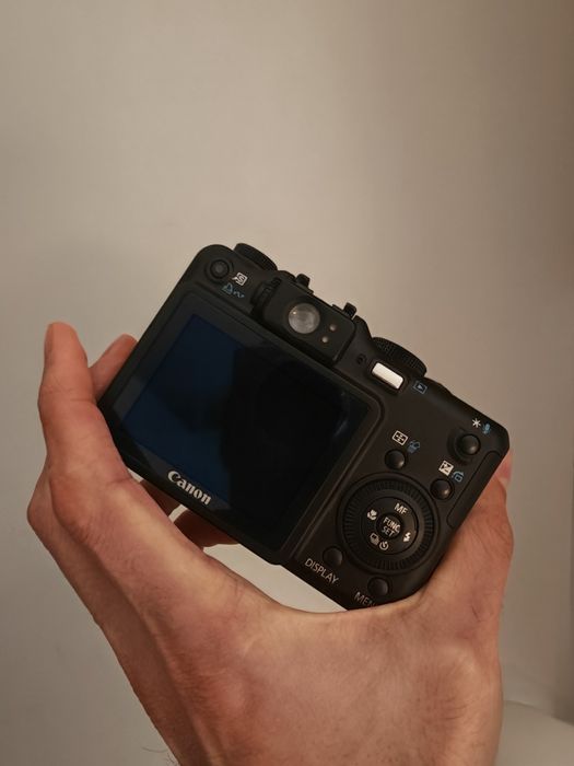 Компактен Canon Powershot G7