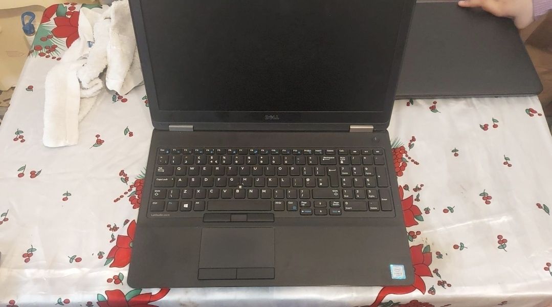 Laptop second hand Dell Latitude 5570, i5,ram 8gb,256 hard