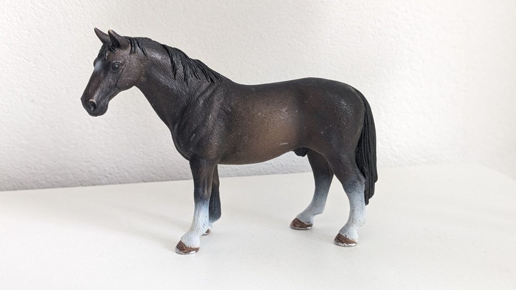 Vând figurine Schleich model cai