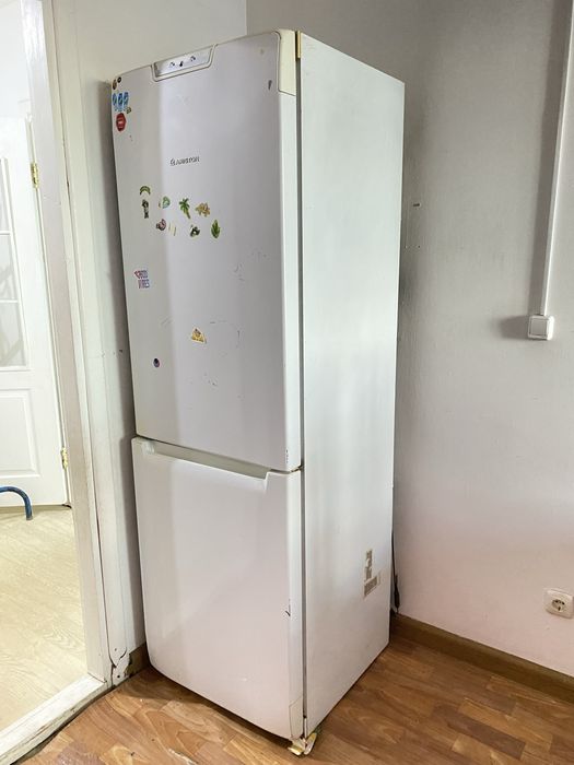 Продам холодильник