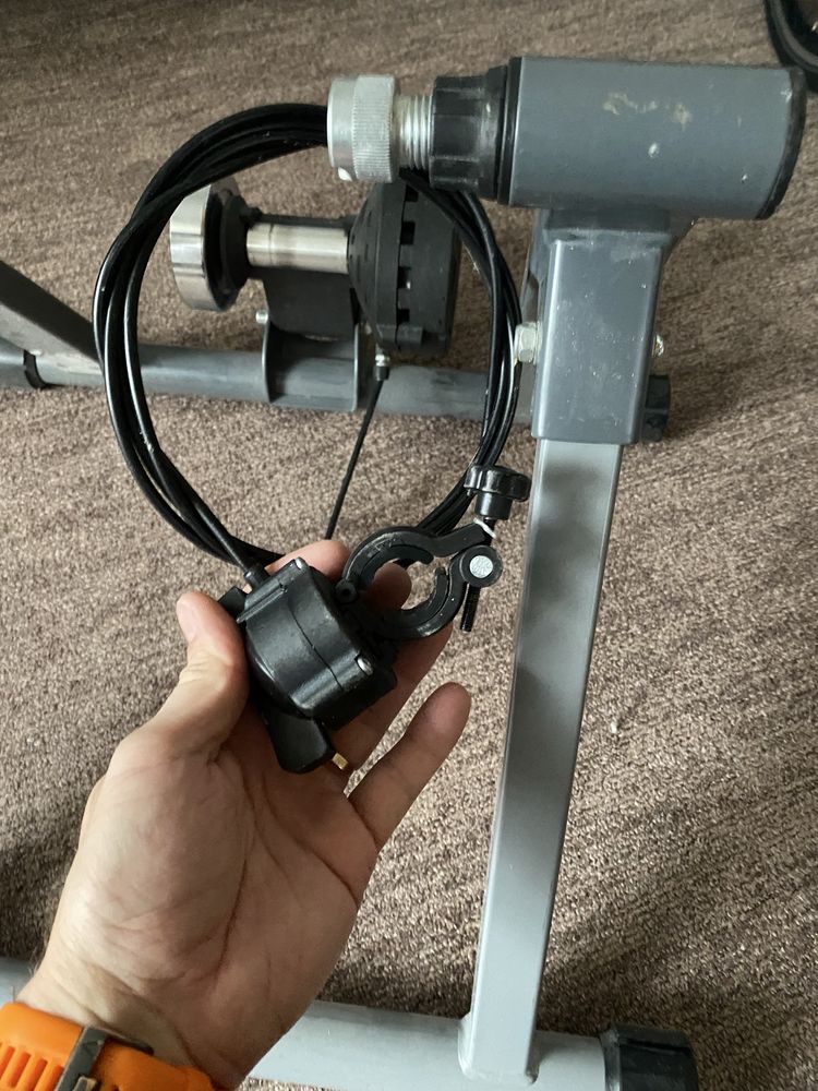 Aparat de ciclism BikeMate.