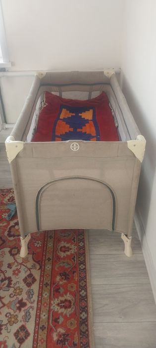 Продам манеж кровать