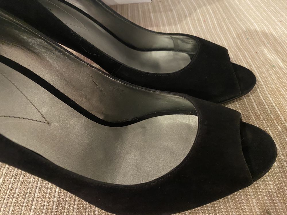 Superbe SANDALE STILETTO Guess - piele intoarsa - 40