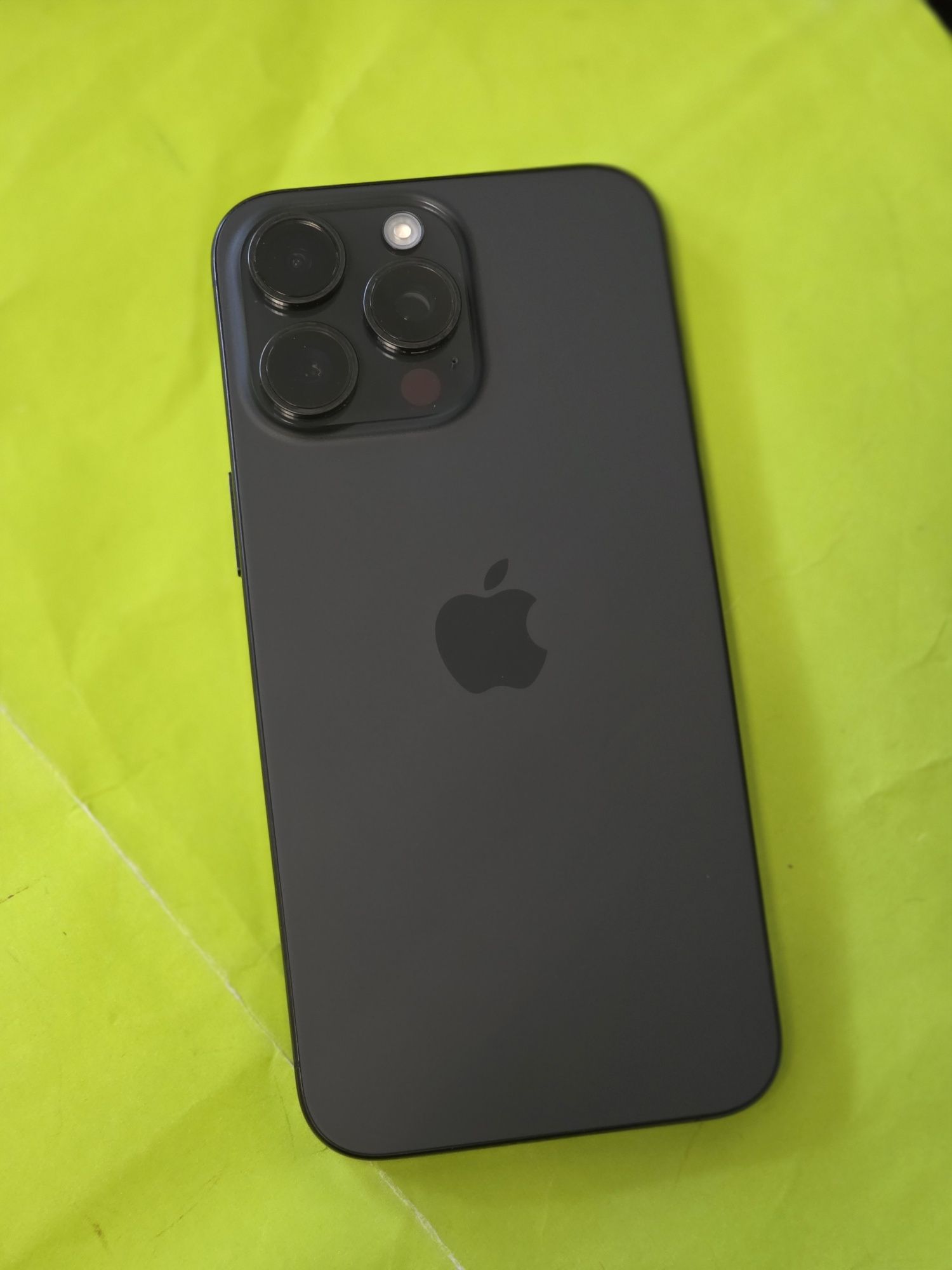 КАТО НОВ 512GB iPhone 15 Pro Max Yettel Гаранция 3г. Декември 26 BLACK
