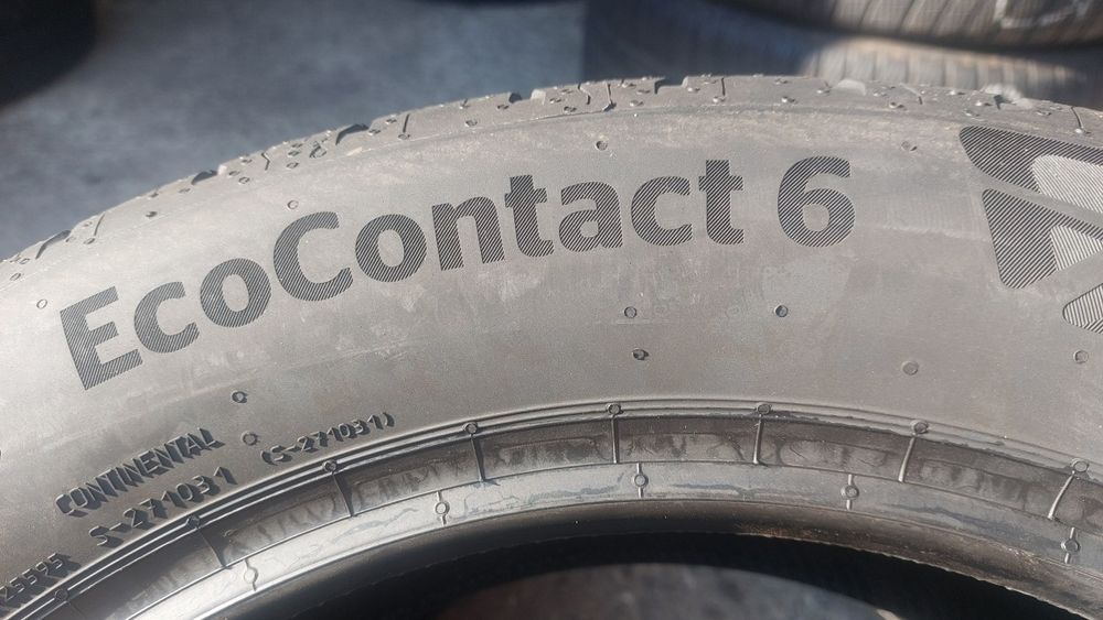 Нови гуми 215/55/17 Continental EcoContact 6 2 броя