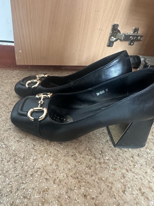 Продам туфли(натуральная кожа)