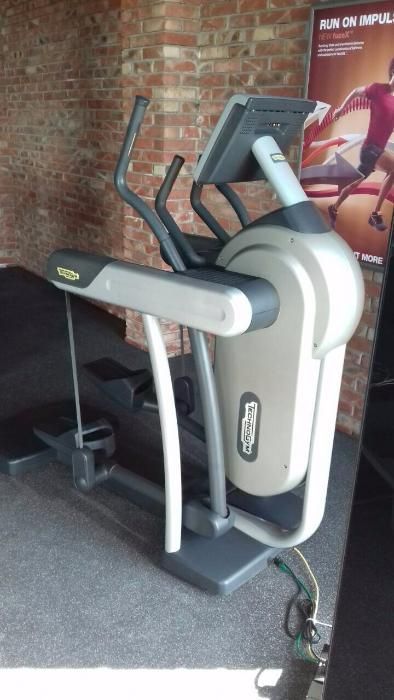 Technogym Vario Excite 700 Visio WEB - Елиптичен Крос Тренажор