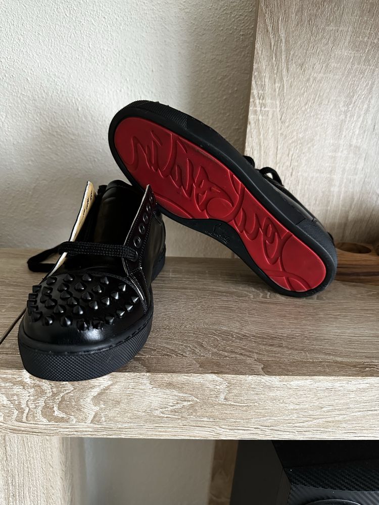 Louis Junior Spikes