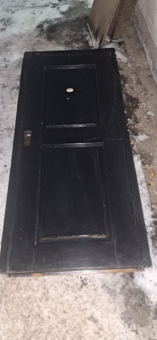 Продам железную дверь