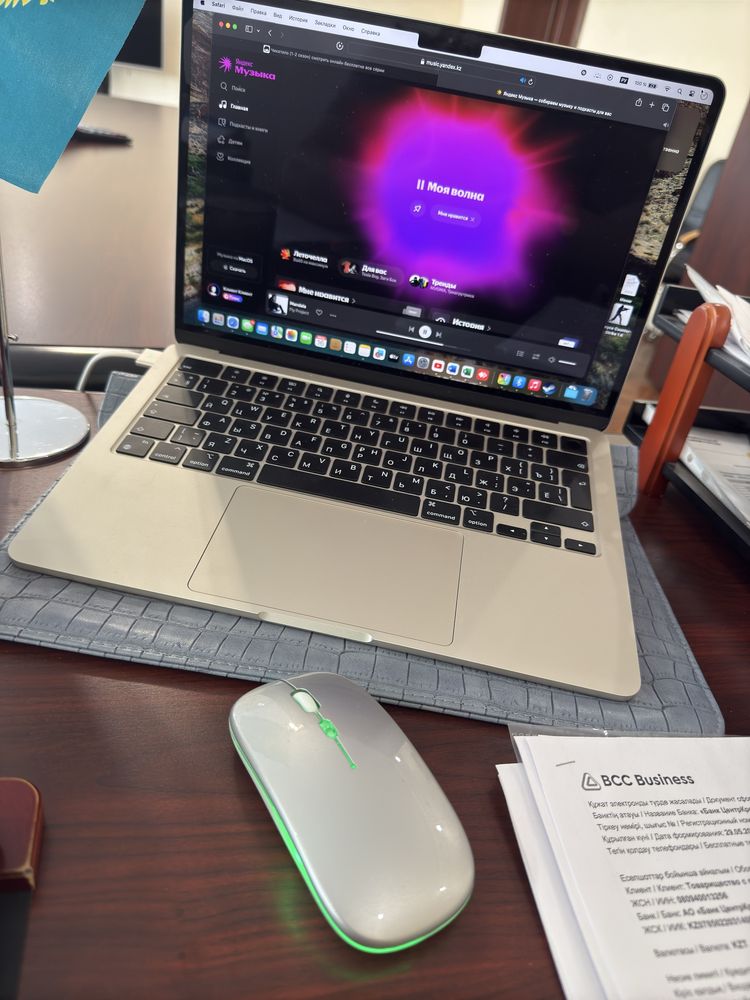 Продам ноут макбук MakBook