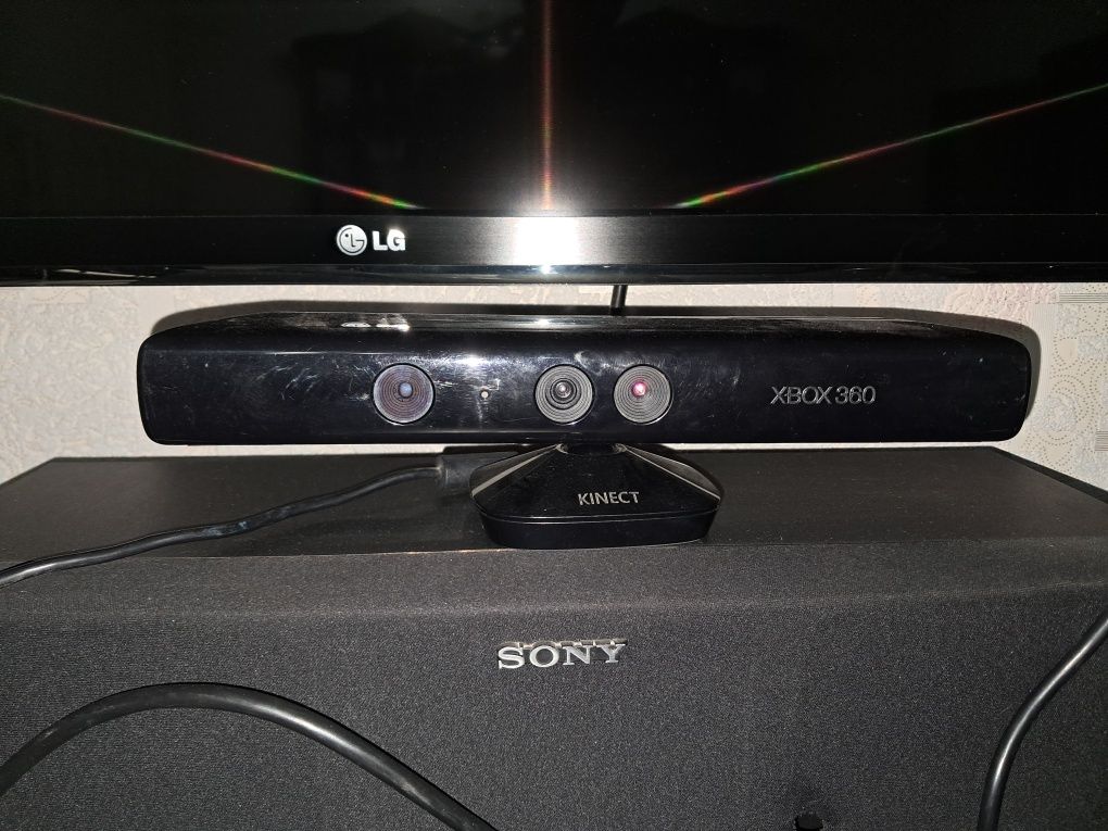 Срочно Продаётся Xbox 360 игравая консоль