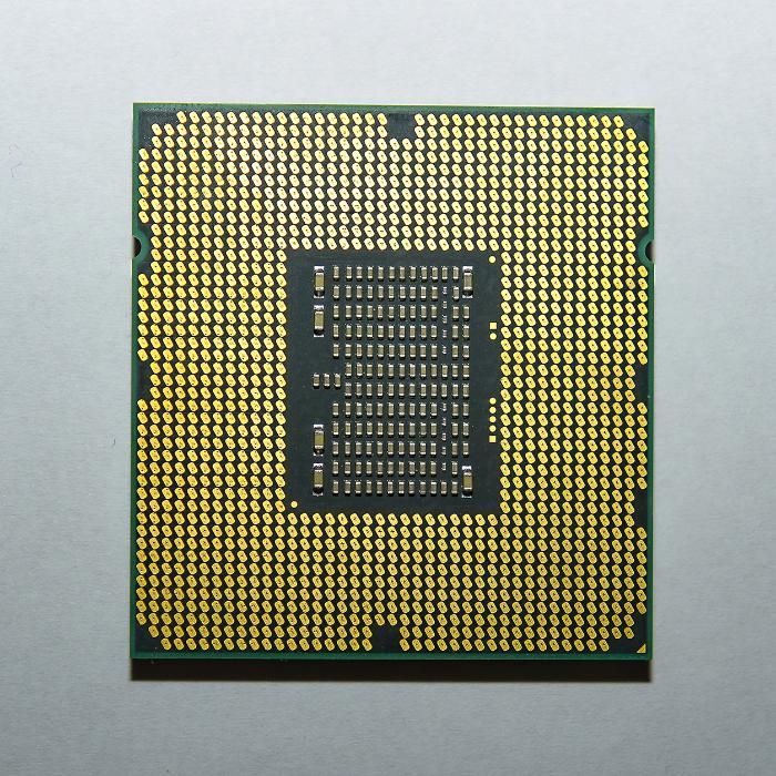 Продавам сървърен четириядрен процесор INTEL XEON X5647