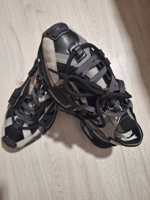 Маратонки дамски нови 38 н