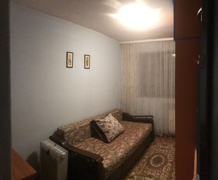 Apartament 2 Cam. Decomandat Etaj 1/10 Str Otrlatilor. Proprietar.