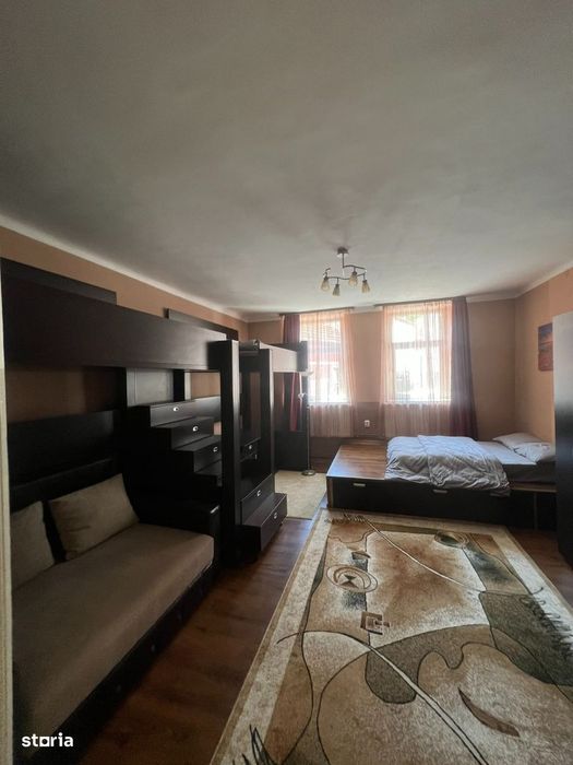 Casă 5 camere + teren 212 mp - Centrul Brasovului - 5173
