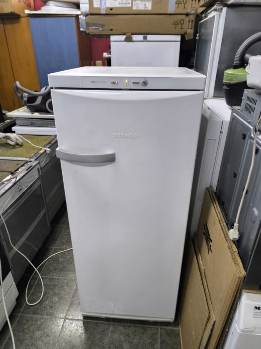 Фризер Miele NoFrost 6 Чекмеджета .