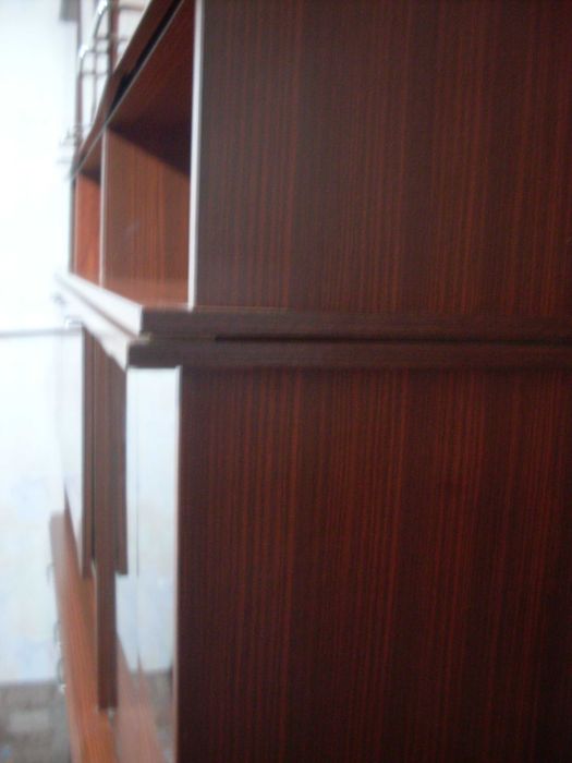 Холна секция- библиотека.