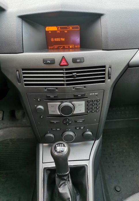 Opel Astra H 1.6 benzina hatchback
