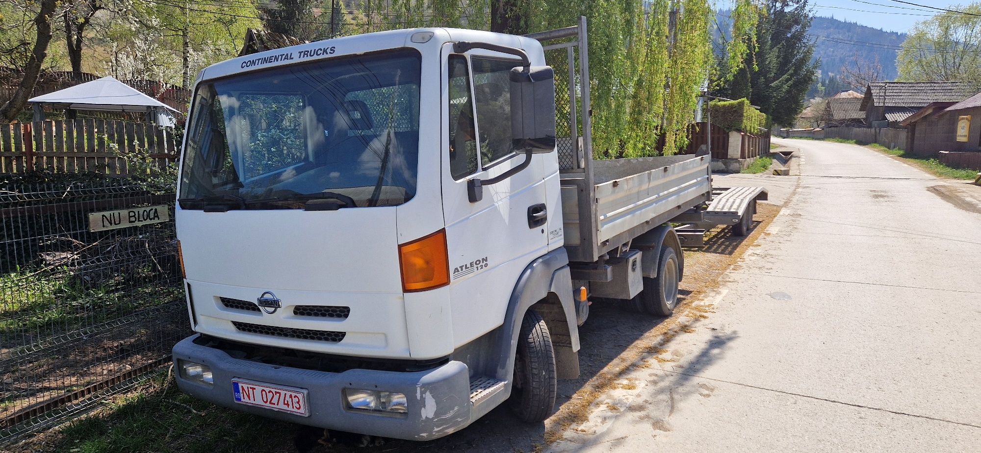 nissan atleon  cabstar