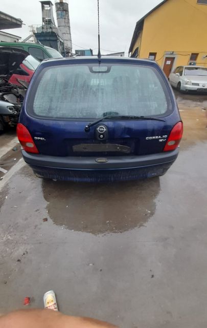 Capota motor Opel Corsa  seria