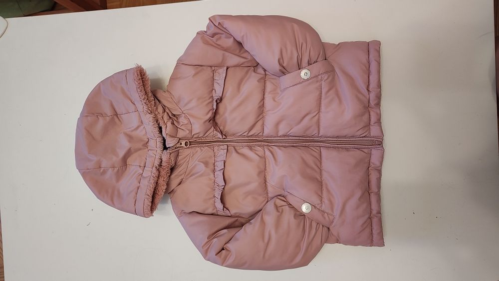 Зимно яке MANGO 92 размер. За момиче.