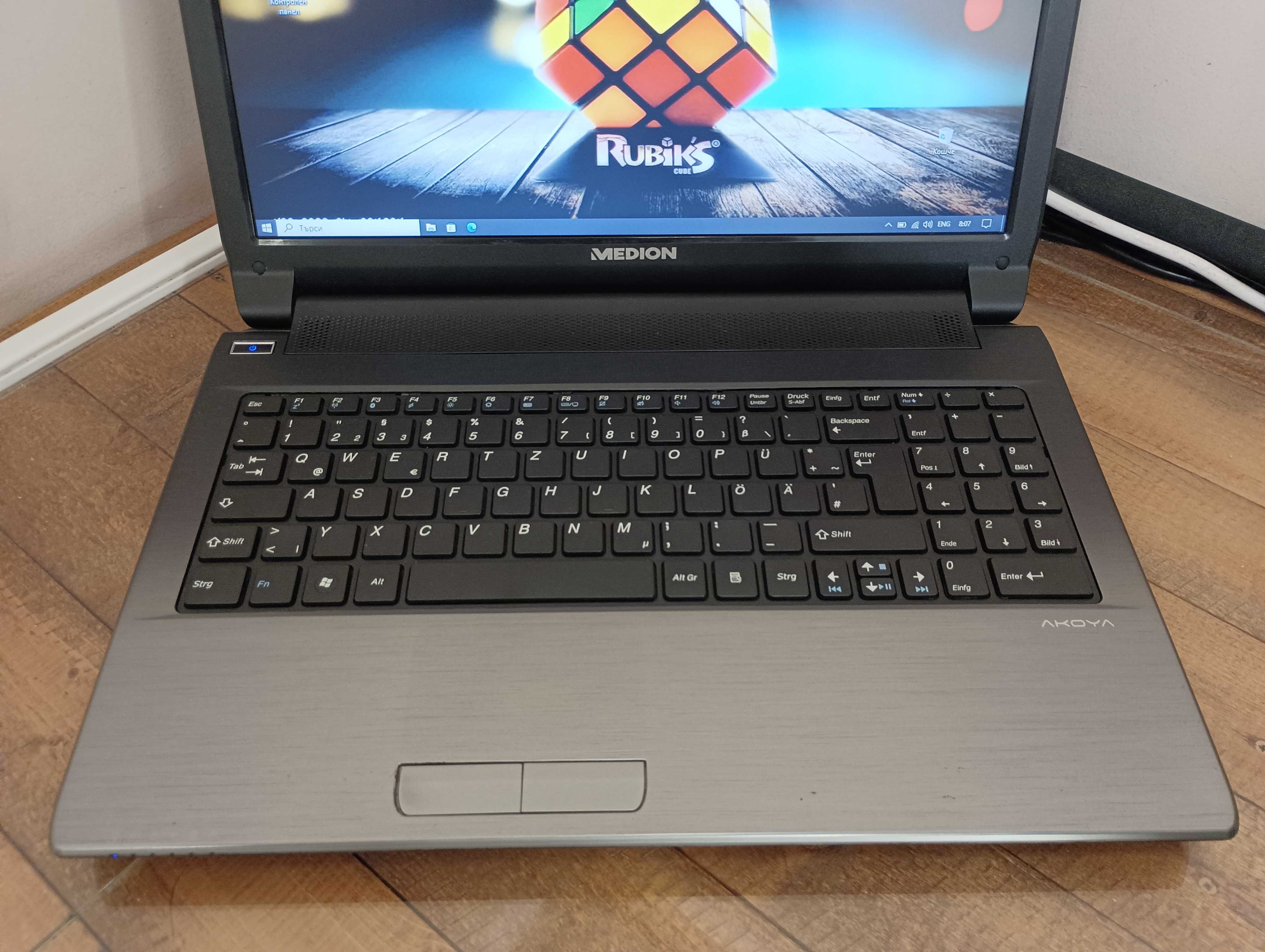 Лаптоп Medion Akoya E6228 - i3 2370M / 15.6"