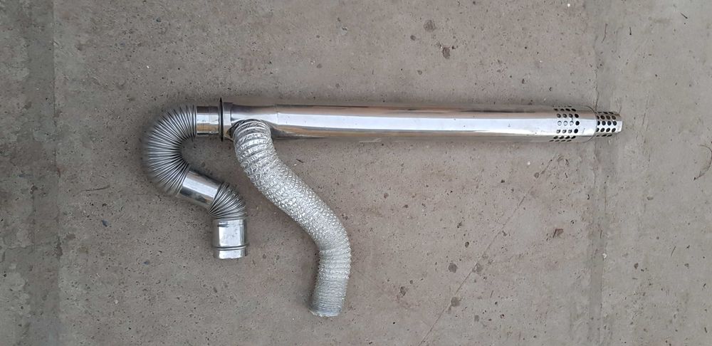 Продам вытяжную трубу в комплекте для настенных газовых котлов.Новая.