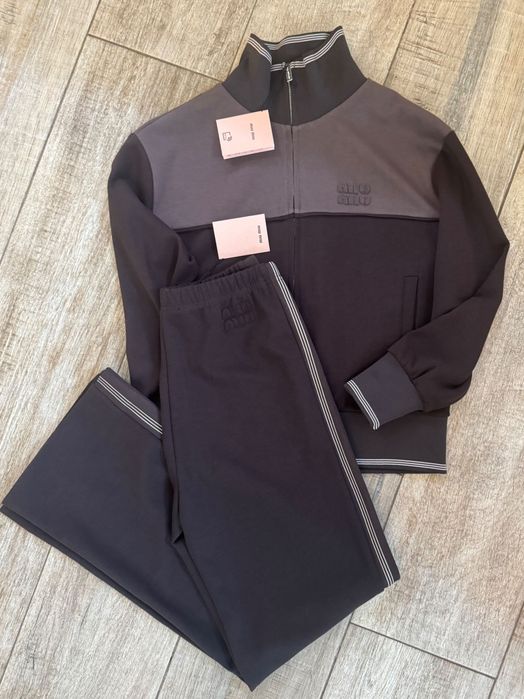 Дамски комплект нов