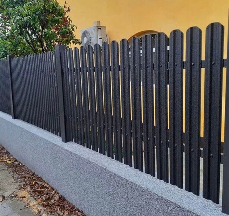 Executăm garduri la comanda clientului