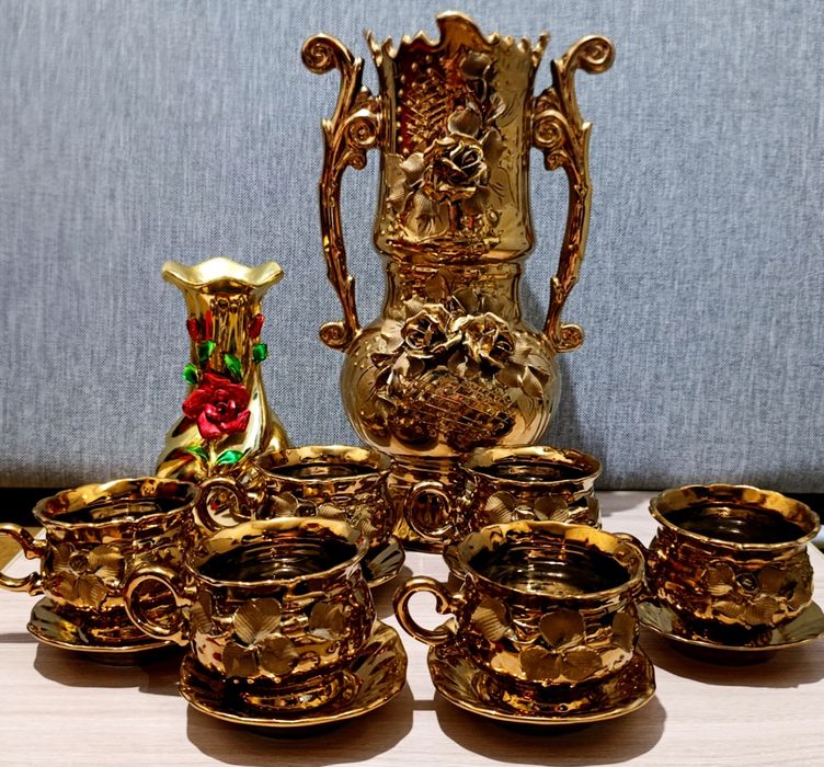 Продам,сервизы и прочее район Кск