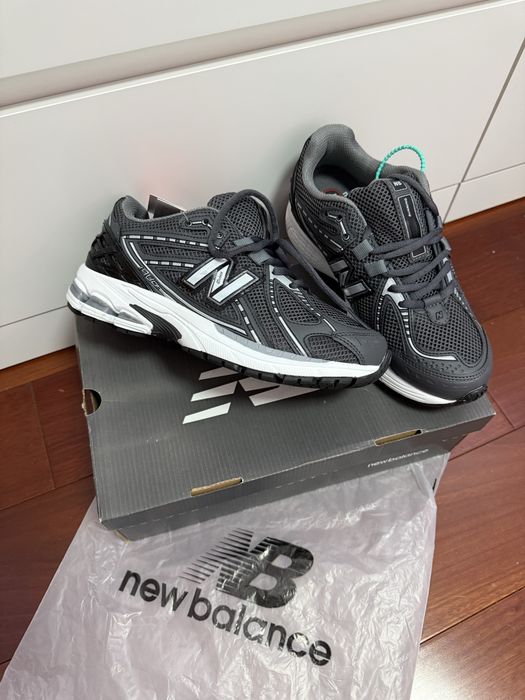 Дамски спортни маратонки NB