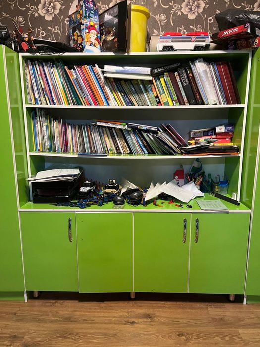 Болалар шкафи жуда чиройли