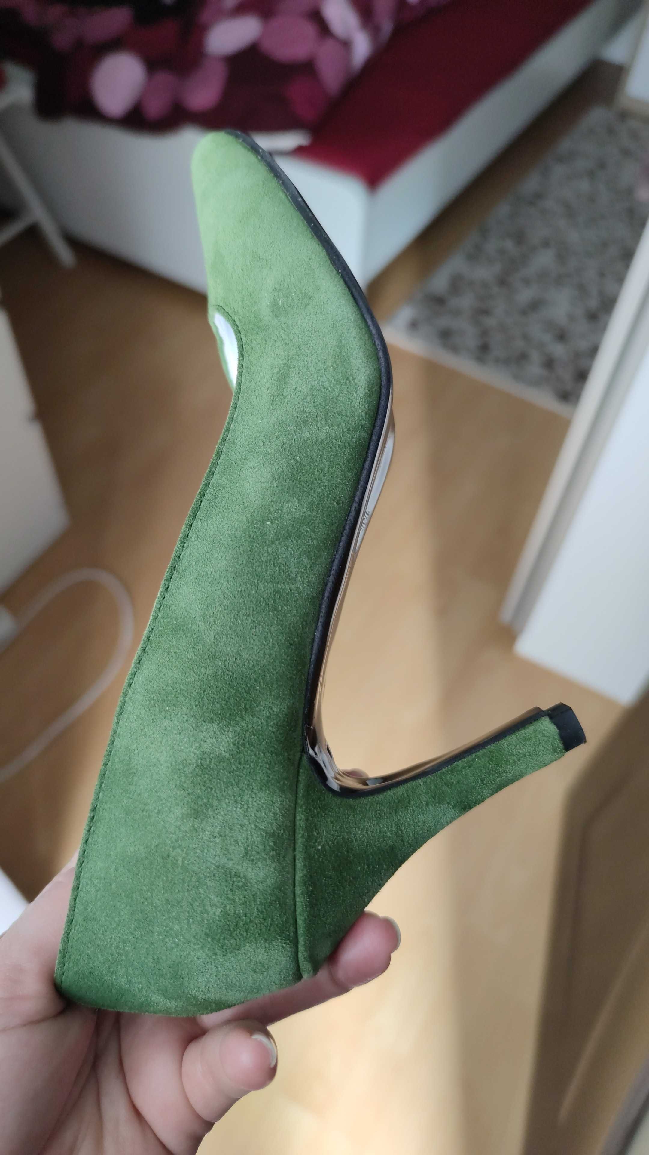 Pantofi stiletto noi