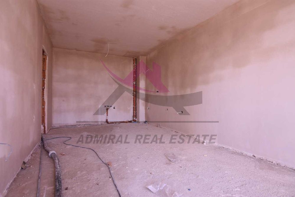 Продава се Двустаен апартамент в Варна, Изгрев - 65 кв.м за 1508 €/кв.м - Снимка #2