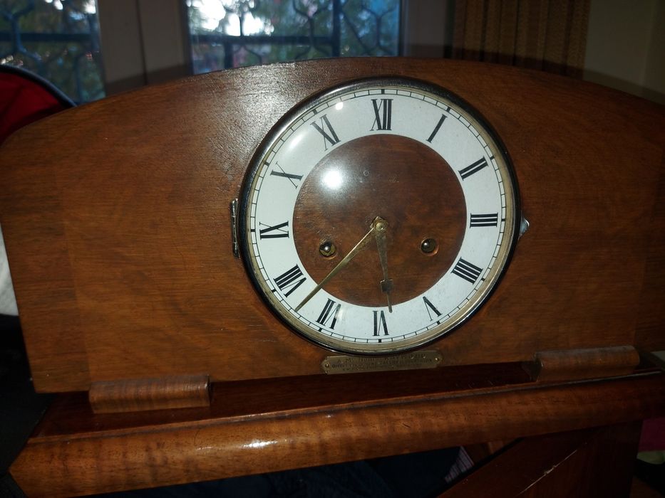 3  броя  часовници