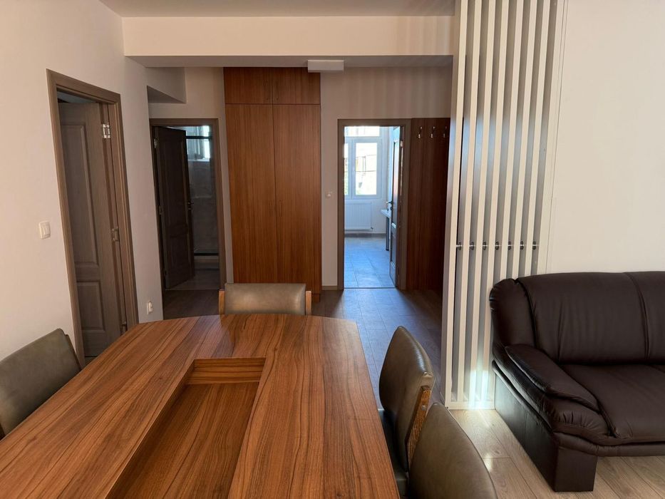 Apartament 3 camere, 2 bai - central, Str. Vlad Tepes