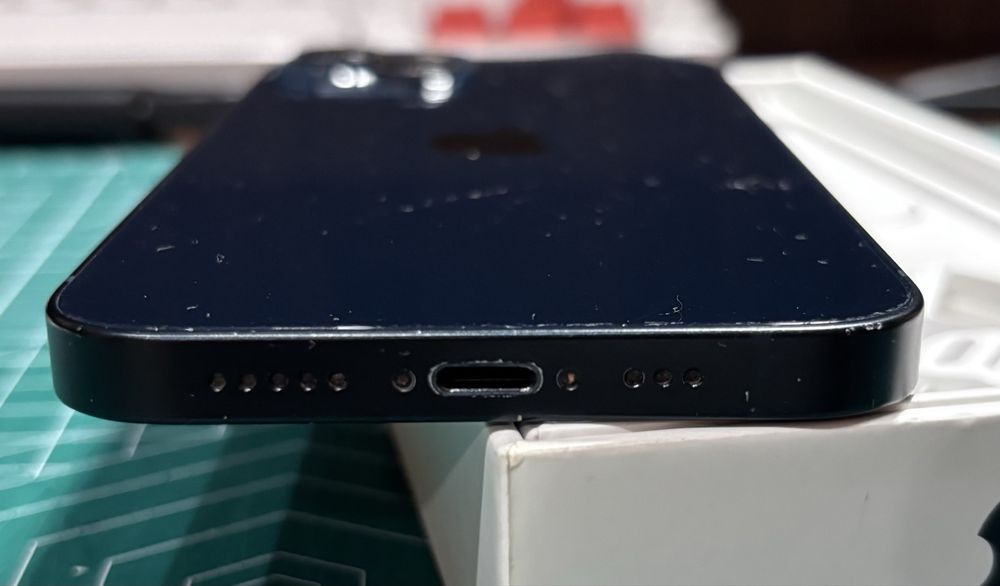 iPhone 13 Midnight 128GB 76% капацитет на батерия