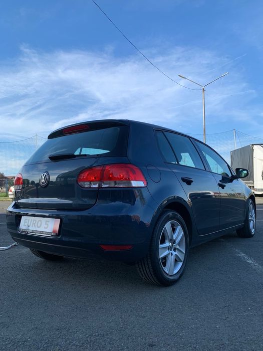 Volkswagen Golf 2010 Euro 5 1.6 MPI 102 cai Culoare Superba Dotat