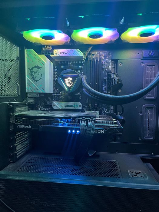 Gaming PC, очень сильный ПК в продаже Все детали от MSi  оригинальные.