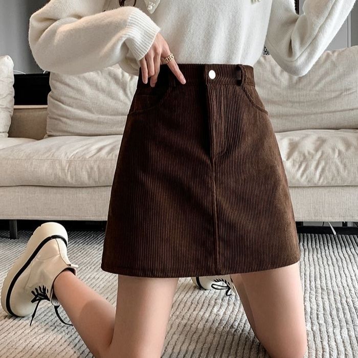 Коричневая мини юбка