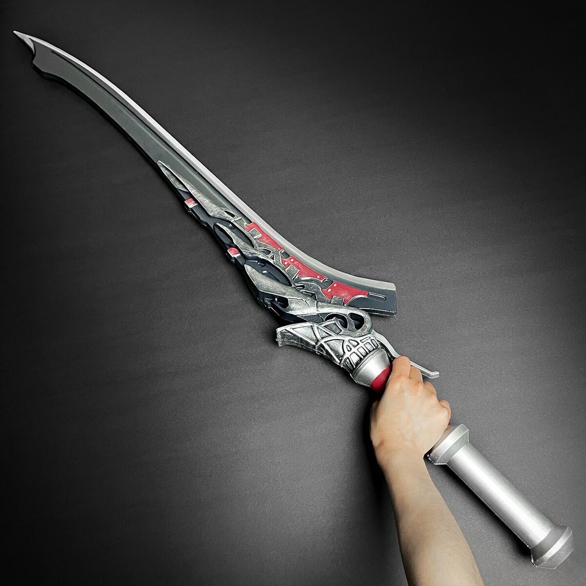 Меч Неро из Devil may cry