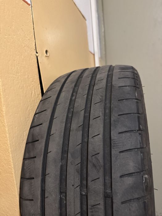 Vand 2 cauciucuri de vara 245/40 r18