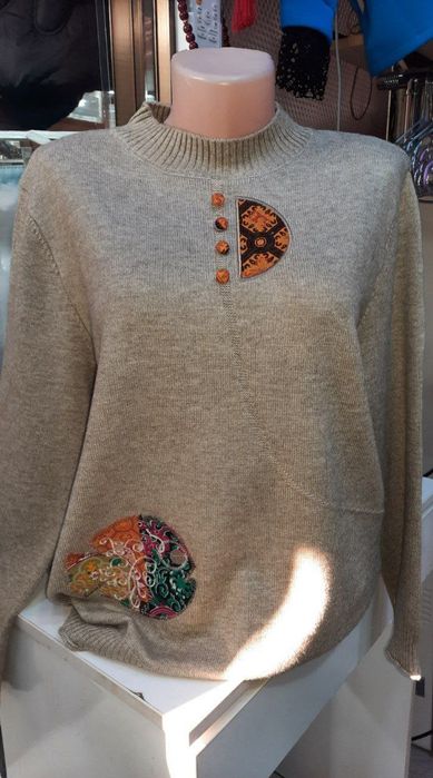 Кофты новые свитера