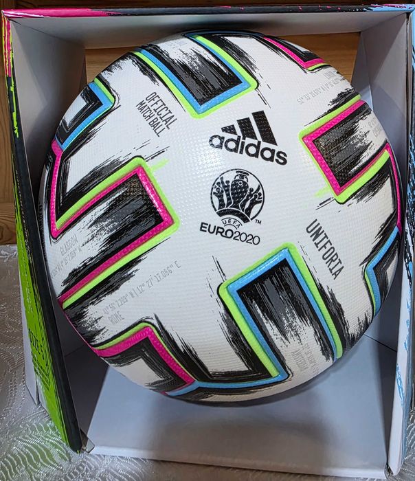 Официална футболна топка