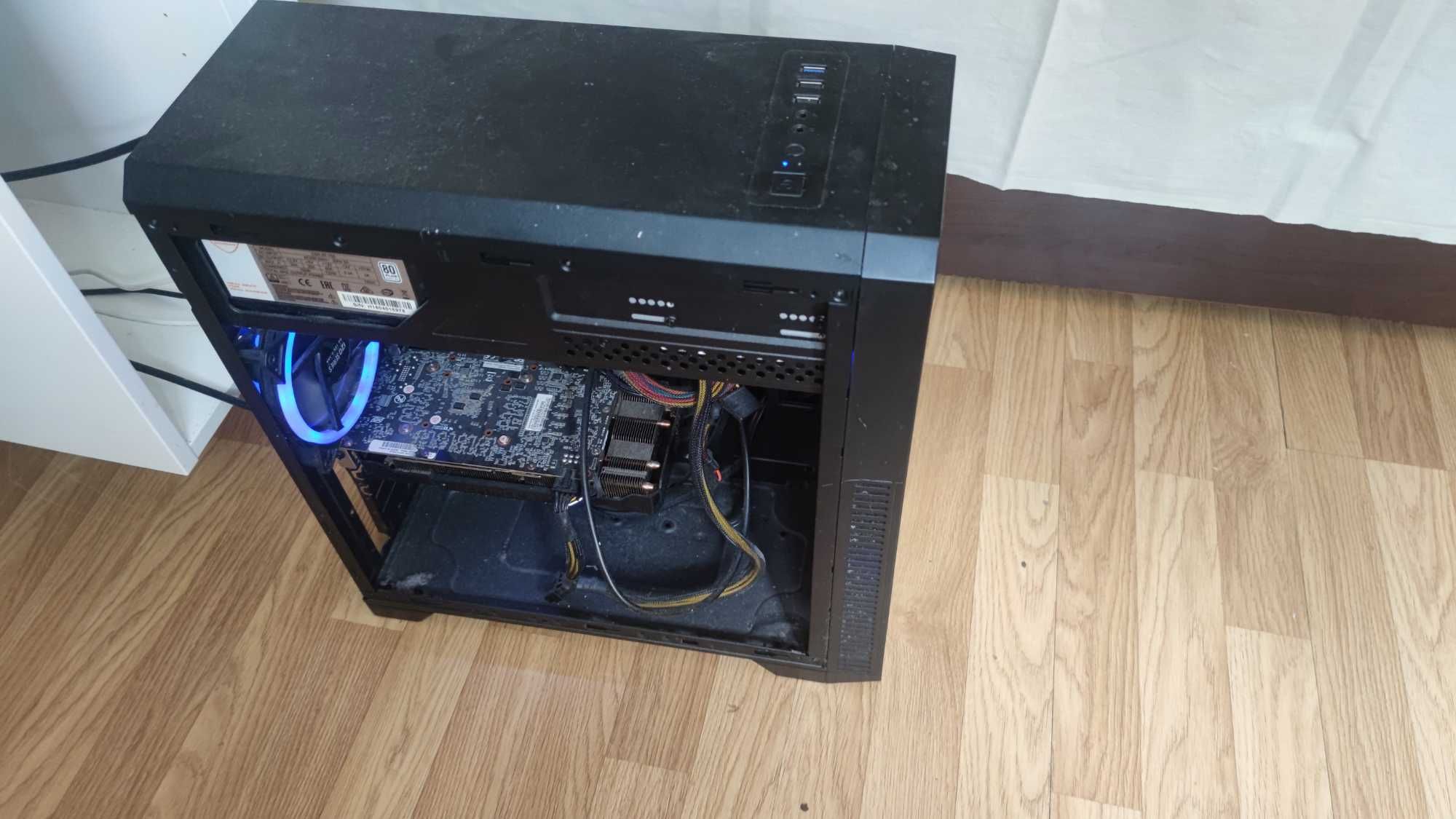 Desktop компютър