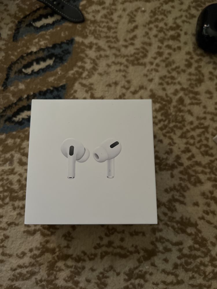 Продам airpods pro в идеальном состоянии