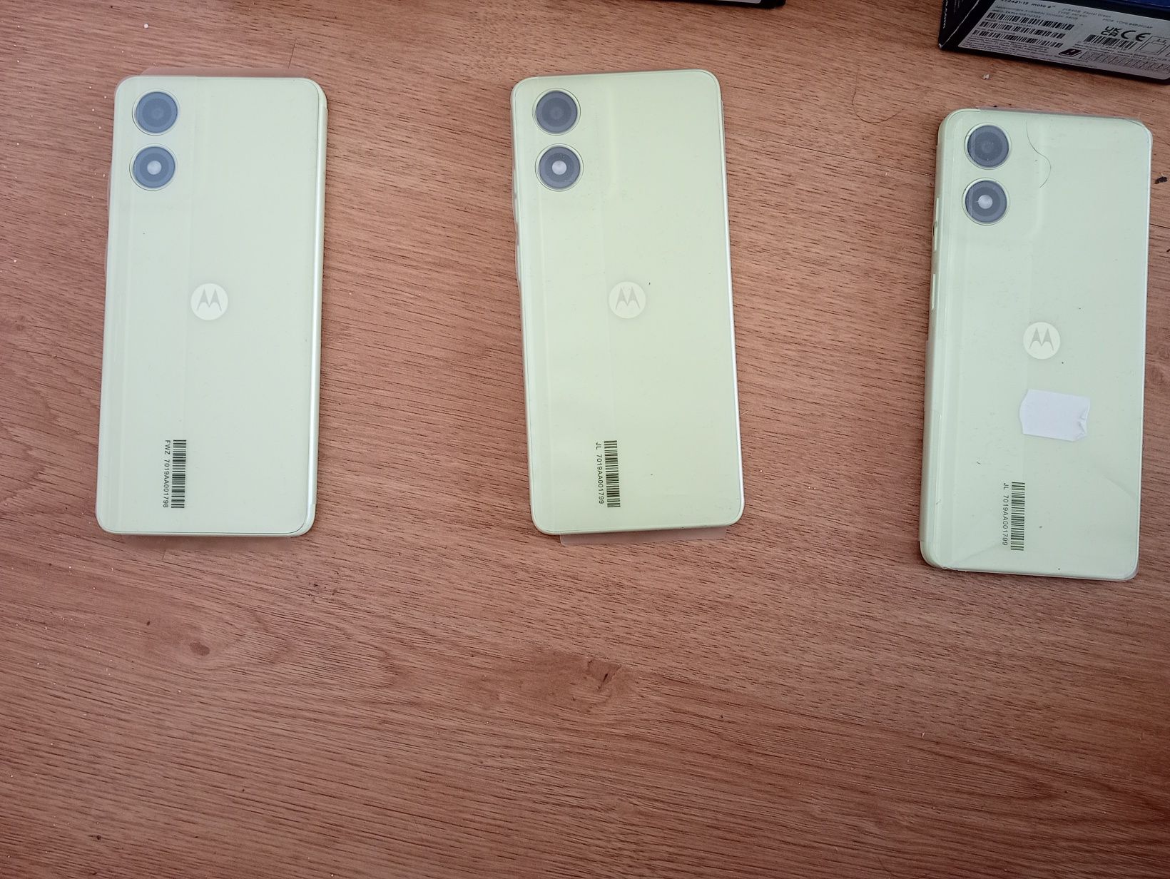 Vând moto e 14 dual SIM libere de rețea trimit și prin curier sau post