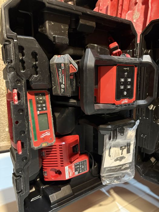 Laser milwauke m18 rlohvg300